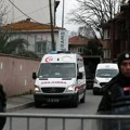 (Video) Horor u Turskoj: Pucnjava ispred škole, muškarac sa sačmaricom zapucao na učenike, ima žrtava