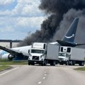(Video) Najmanje pet žrtava incidenta na aerodromu u Majamiju: Avion izleteo sa piste, udario u vozila i zapalio se!