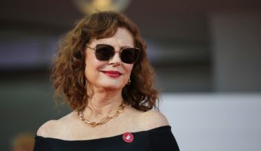 (Video) Oskarovka Suzan Sarandon i zvezda serije “Hacks” uhapšene u Njujorku