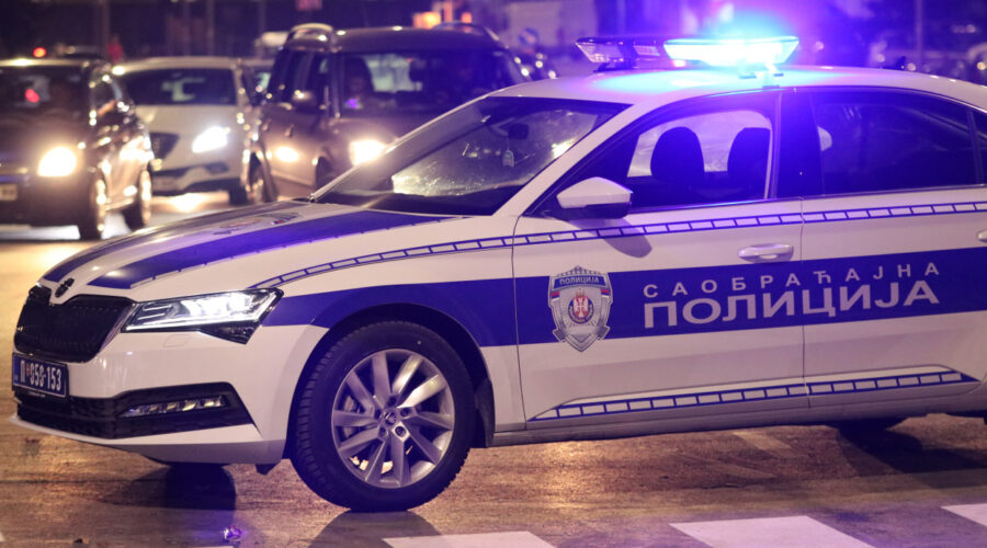 (Video) Poginula krava u sudaru s motociklom Saobraćajna nesreća na Zlatiboru, motociklista teško povređen