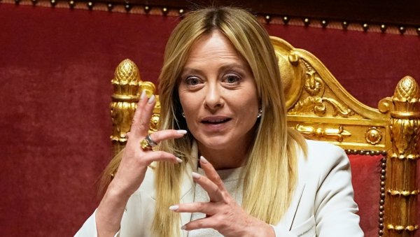 ОБОРИЛА БЕРЛУСКОНИЈЕВ РЕКОРД: Влада Ђорђе Мелони најдуговечнија од уједињења Италије ОБОРИЛА БЕРЛУСКОНИЈЕВ РЕКОРД: Влада Ђорђе Мелони најдуговечнија од уједињења Италије