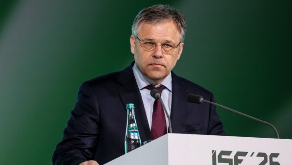 УКРАЈИНА ЈЕ ПОСТАЛА КРИМИНАЛНА КАЉУГА: Безбедносни врх не брине о томе како да спаси земљу, већ како да нагомила новац и побегне... УКРАЈИНА ЈЕ ПОСТАЛА КРИМИНАЛНА КАЉУГА: Безбедносни врх не брине о томе како да спаси земљу, већ како да нагомила новац и побегне...