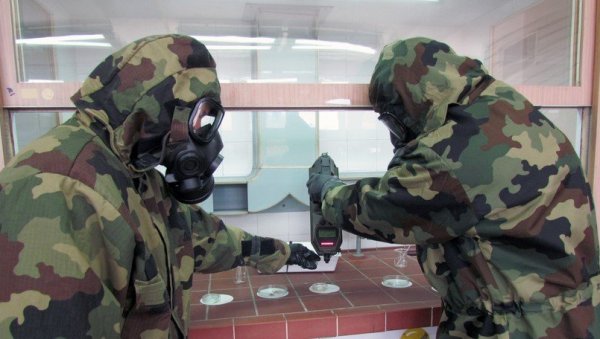 ДЕСЕТ АРМИЈА НА ОБУЦИ У СРБИЈИ! Војска Србије их обучавала за откривање смртоносних хемикалија ДЕСЕТ АРМИЈА НА ОБУЦИ У СРБИЈИ! Војска Србије их обучавала за откривање смртоносних хемикалија