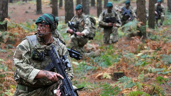 БРИТАНЦИ БИ ДА РАТУЈУ, А НЕМАЈУ НИ ЗА МУНИЦИЈУ: Отказане вежбе са тенковима и хеликоптерима због мањка пара БРИТАНЦИ БИ ДА РАТУЈУ, А НЕМАЈУ НИ ЗА МУНИЦИЈУ: Отказане вежбе са тенковима и хеликоптерима због мањка пара