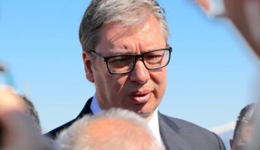Vučić opet o zvučnom topu, traži da mu građani veruju na reč