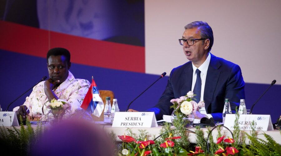 Vučić razgovara sa zvaničnicima zemalja Pokreta nesvrstanih, od Gane do Kube (Foto)