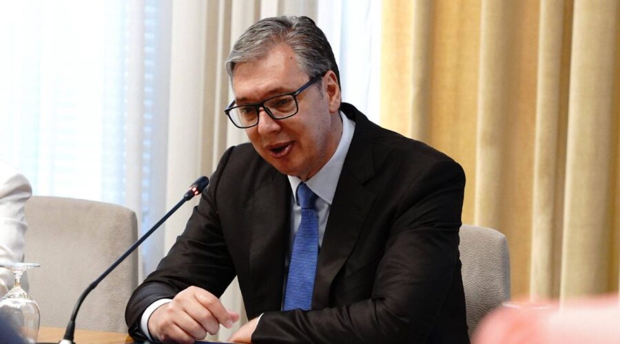 Vučić uoči podnošenja organizovao koktel u Predsedništvu, oprostio se od saradnika uz „A sad adio“ | Srpska dijaspora