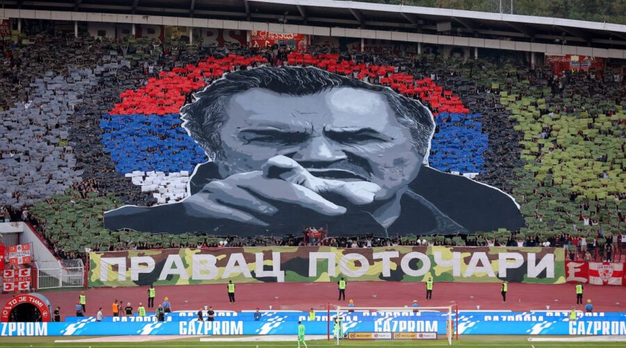 ZAJEDNO KAO JEDNO: Navijači Zvezde i Partizana skandiraju Ratku Mladiću, pominje se i Vučić! (VIDEO)