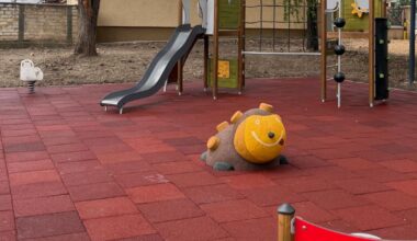 Za manje od tri meseca Inđija dobila park sa terenima, igralištima i 40 parking-mesta