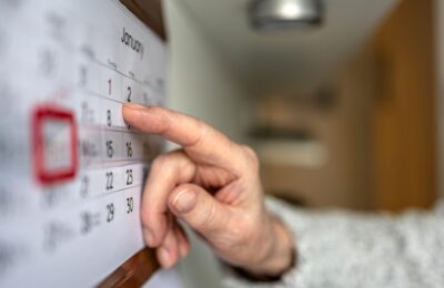 Zapamtite ove datume! Stiže novac penzionerima, NIS čeka odluku o licenci, velike promene za kupce i trgovce: Evo šta još donosi septembar