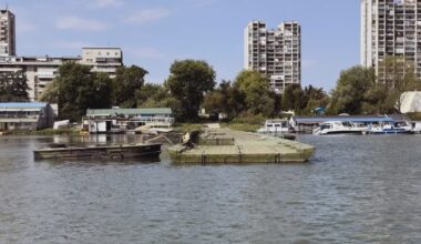 Zemun: Završena kupališna sezona na Lidu, rasklopljen pontonski most