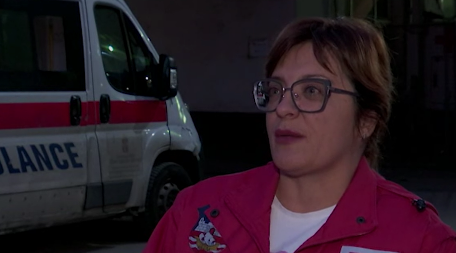 Žena sa Banovog brda se porodila kod kuće: “Čim je pukao vodenjak, krenulo je”: Hitna pomoć dojurila, ali je majka već držala sina u naručju