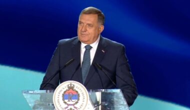 „DRINA NE RAZDVAJA, NEGO SPAJA“: Dodik poslao snažnu poruku sa obeležavanja Dana srpskog jedinstva u Banjaluci!