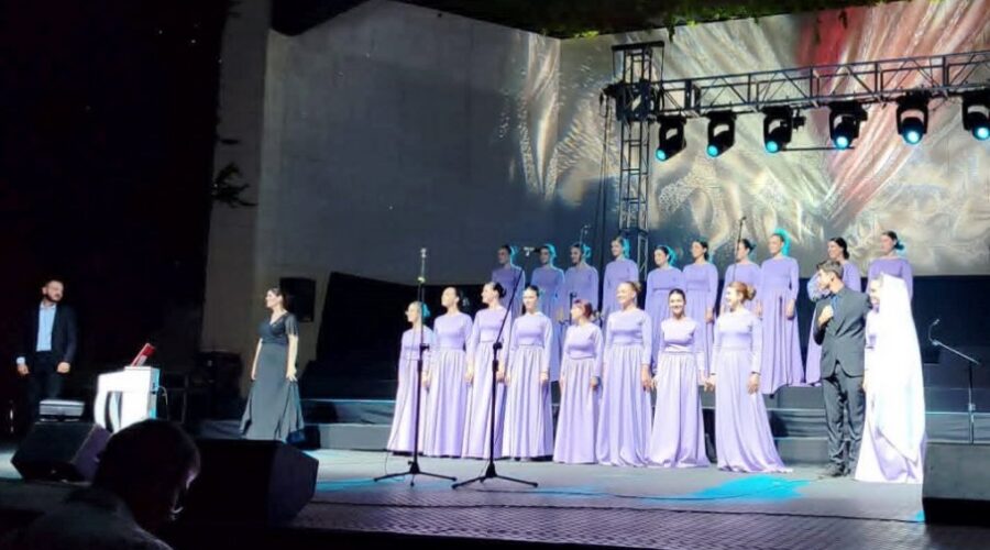 „HOROS“ NA FESTIVALU HRIŠĆANSKE KULTURE: Devojački hor iz Ćuprije nastupa u Zaječaru