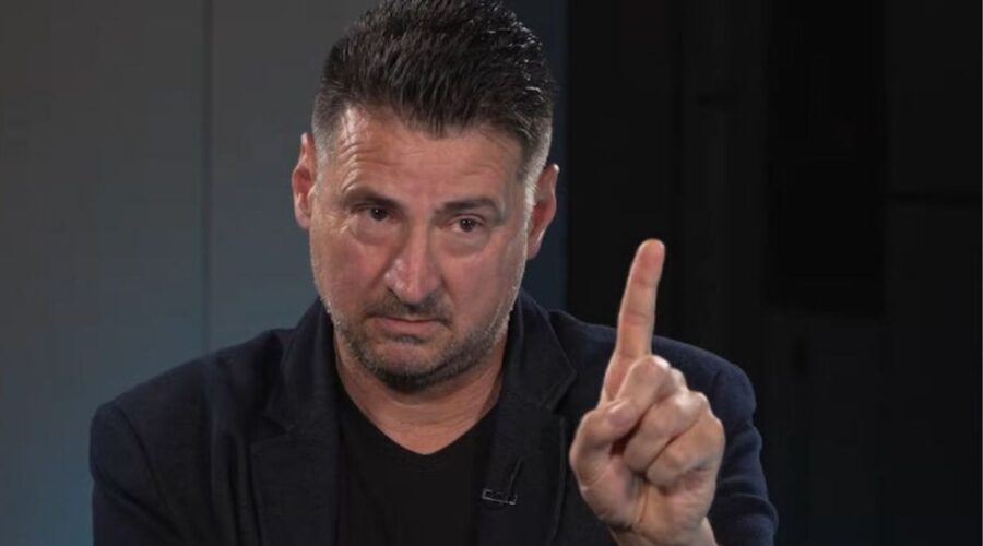 „INFARKT ZASAD IZBEGNUT“: Vladimir Grbić objavio fotografiju iz bolničkog kreveta! (FOTO)