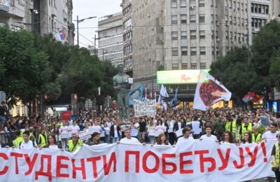 „JEFTINI POKUŠAJI ZASTRAŠIVANJA NEĆE PROĆI“: Inspektori bez naloga upali u magacin studenata!