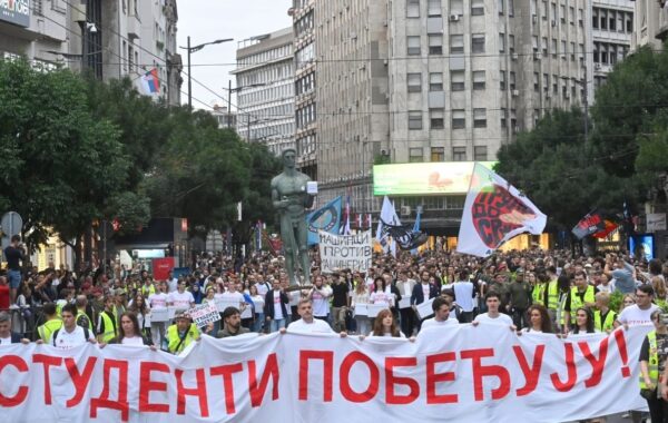 „SPREMAJU NAM NOVA HAPŠENJA, PRETNJE I LAŽI“: Oštro saopštenje studenata pred skup na Slaviji!