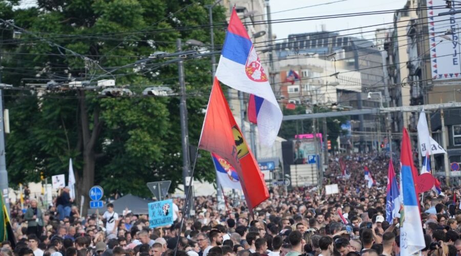 „PREDSEDNIČE, NAPOKON SI NADLEŽAN“: Studenti u blokadi poslali poruku Vučiću nakon predloga Vlade da raspusti Skupštinu!