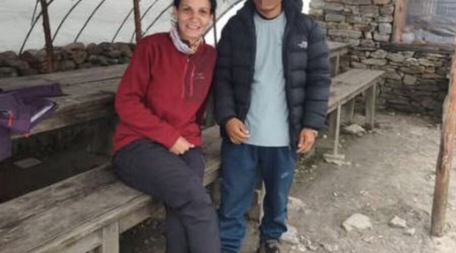 „PROPUSTILI SMO AUTOBUS I TO NAM JE SPASILO ŽIVOTE“: Oglasila se Srpkinja za kojom se tragalo nakon katastrofalnih poplava u Nepalu! (FOTO)