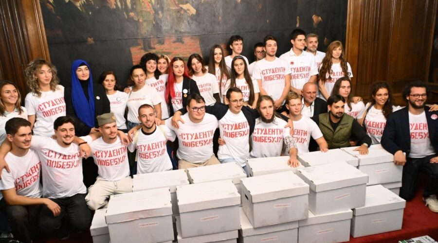 „SRBIJA ILI MAFIJA“: Studenti od danas širom zemlje predstavljaju program u 11 tačaka za oporavak društva i institucija!