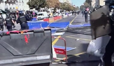Levica traži da se odgovori na zahteve, desnica da se poštuje autoritet