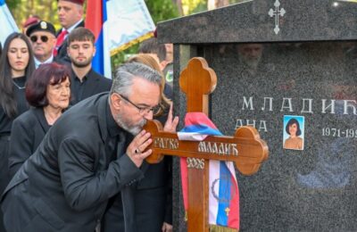 Na Topčiderskom groblju održan pomen 40 dana od smrti