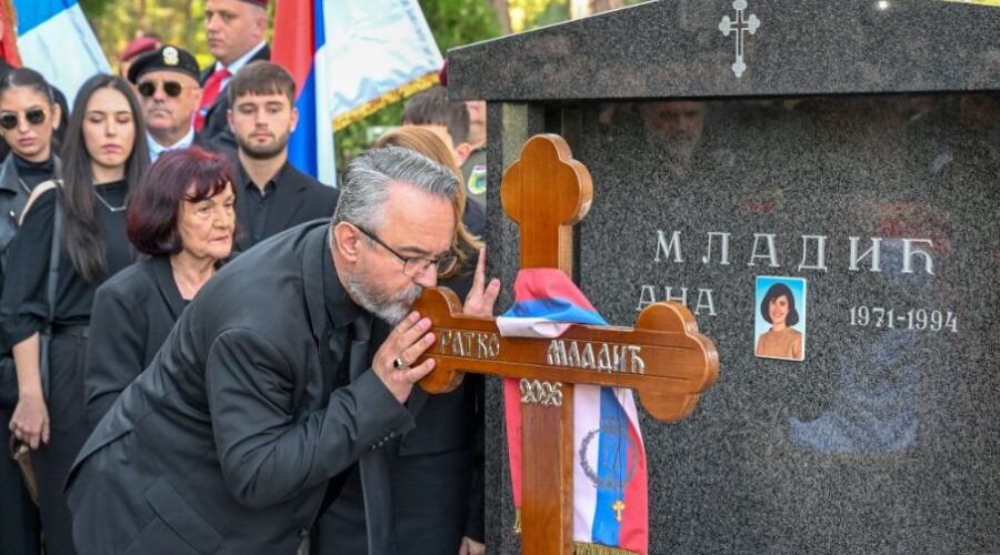 Na Topčiderskom groblju održan pomen 40 dana od smrti