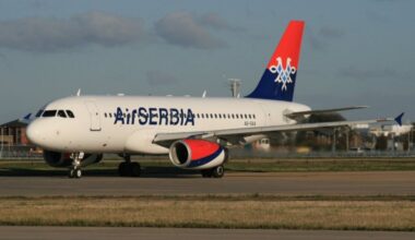 Evakuisan avion Er Srbija na letu za Beograd zbog sumnje na bombu