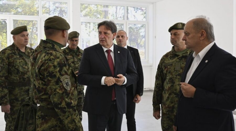 Gašić obišao rekonstruisani objekat u kasarni “Nikola Pašić” u Zaječaru