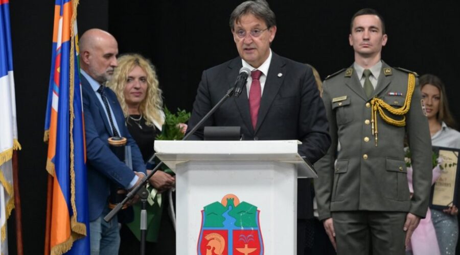 Ministar Gašić prisustvovao svečanoj akademiji povodom Dana Grada Zaječara