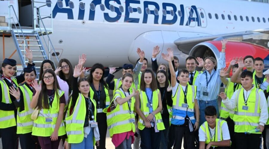 Mališani sa Kosova i Metohije prvi put leteli avionom