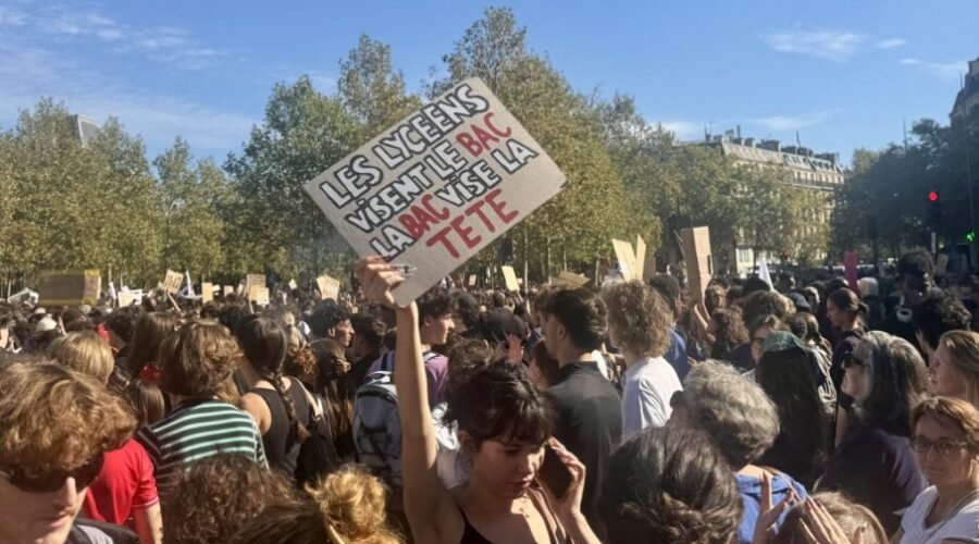 U Parizu na ulice izašli studenti Fakulteta političkih nauka