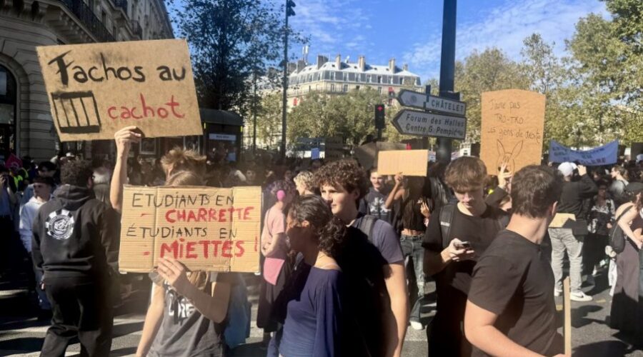 Francuski srednjoškolci ne odustaju, pridružili se i studenti