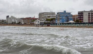 Obilna kiša i poplave izuzetno otežavaju akciju spasavanja