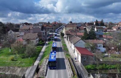 INĐIJA VRATILA GRAĐANE U AUTOBUSE: Besplatan prevoz menja svakodnevicu