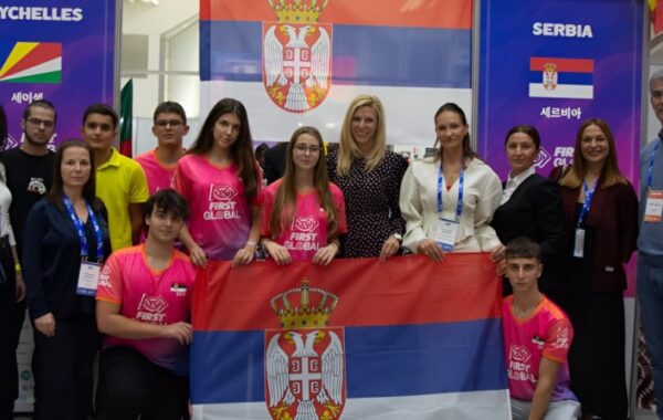 Tim Srbije osvojio srebro na olimpijadi u robotici za srednjoškolce