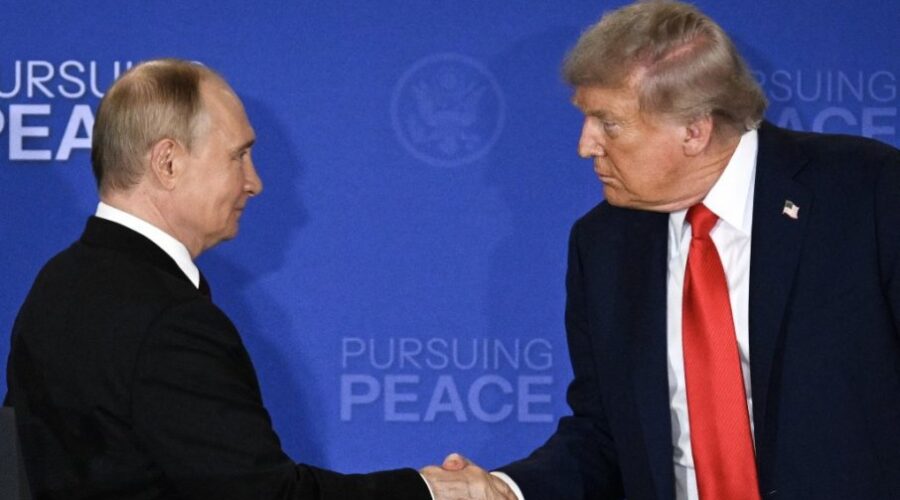 Putin i Tramp najviše pričali o Ukrajini