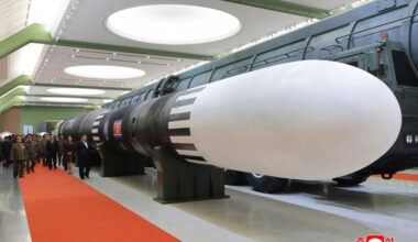 Kim pokazao raketu koja može da pogodi SAD uoči mogućeg susreta sa Trampom