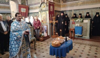 STIGLI VERNICI SA SVIH STRANA: Manastir Mala Remeta na Fruškoj gori obeležio slavu