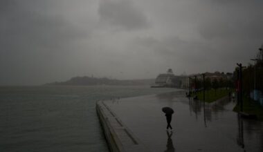 Urušio se deo mosta u Istanbulu