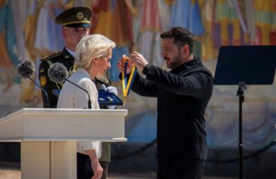 Ursula Fon der Lajen obećala Zelenskom da neće ukinuti sankcije Rusiji