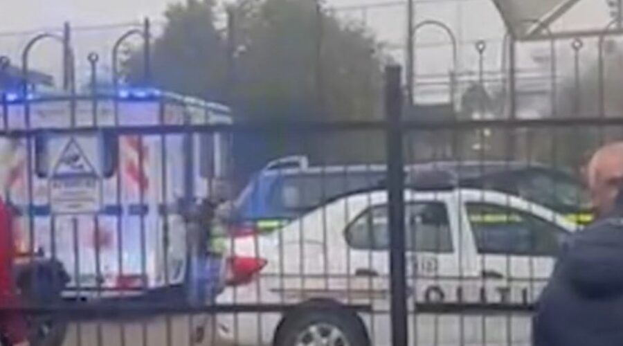 Dečak nožem napao učenike i nastavnicu