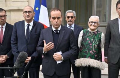 Sebastijen Lekornu zatražio je od regionalnih vlasti da u ponedeljak uveče uvedu policijski čas