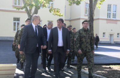 Brinemo o mladim ljudima koji su izabrali vojni poziv
