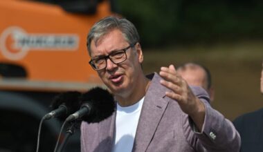 Opština Medijana naložila uklanjanje bine za miting SNS u Nišu