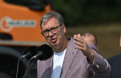 Opština Medijana naložila uklanjanje bine za miting SNS u Nišu