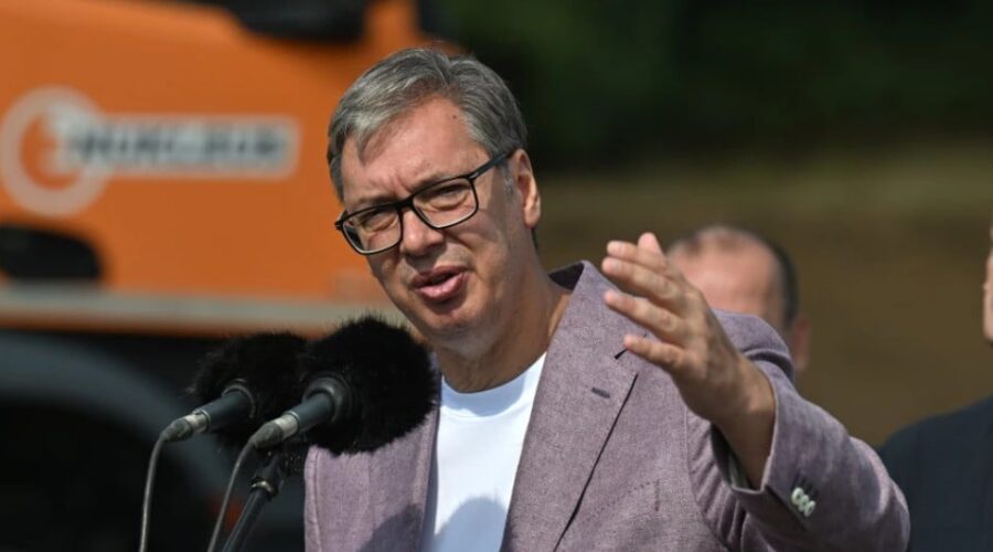 Opština Medijana naložila uklanjanje bine za miting SNS u Nišu