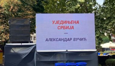 Komunalni inspektori naredili uklanjanje bine za predizborni skup SNS u Nišu