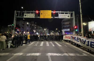 Koškanje u Kragujevcu između pristalica Studentske i liste Ujedinjena Srbija (VIDEO)
