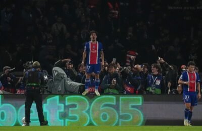 Liga šampiona: PSŽ u derbiju naneo prvi poraz Barseloni u sezoni, Siti ubedljiv protiv AEK-a